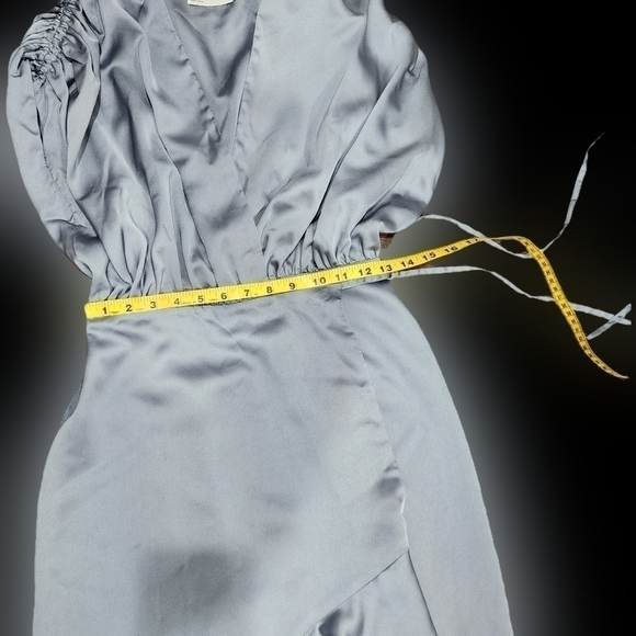 Curve Satin Wrap Mididress Ruched Detail Dusky Blue Size 0 (ASOS DESIGN) - Picture 12 of 17